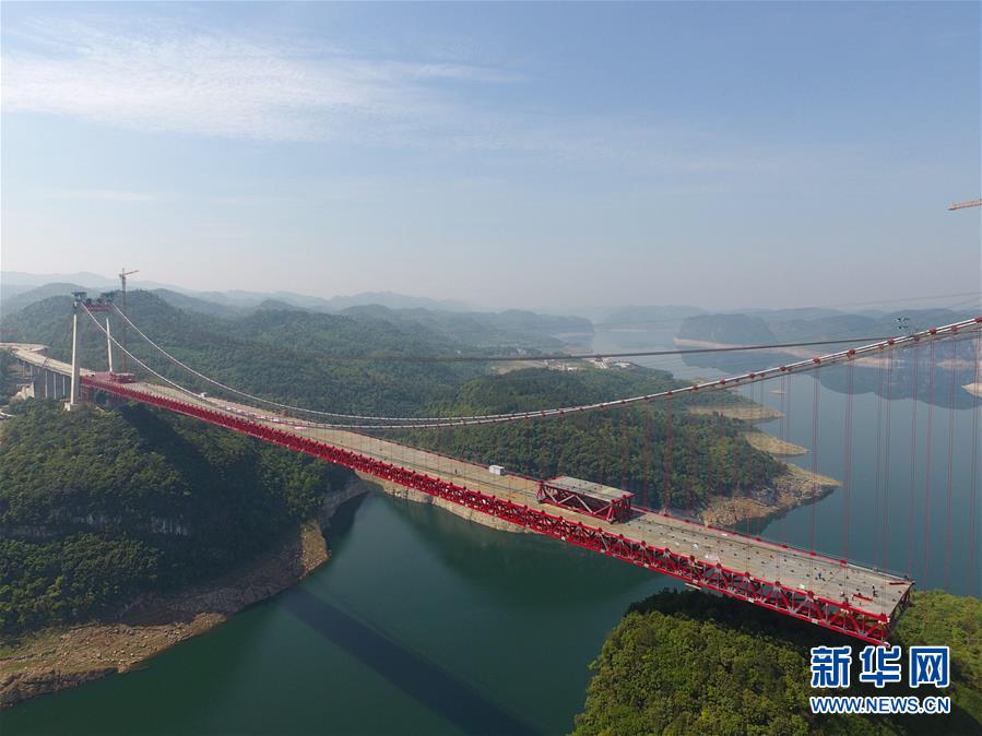 #(經濟)(1)貴州遵余高速飛龍湖烏江大橋加緊建設