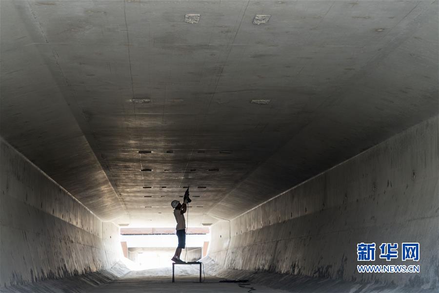 (經(jīng)濟)(2)新建福廈鐵路制梁忙